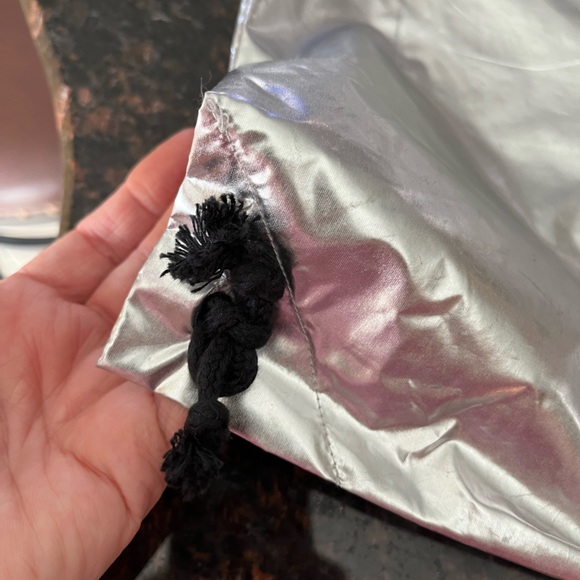 Victoria’s Secret Victoria Sport Silver Metallic Drawstring Knapsack/Backpack - Picture 3 of 9